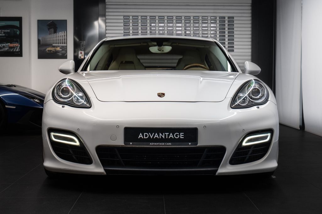porsche-panamera-turbo - 1