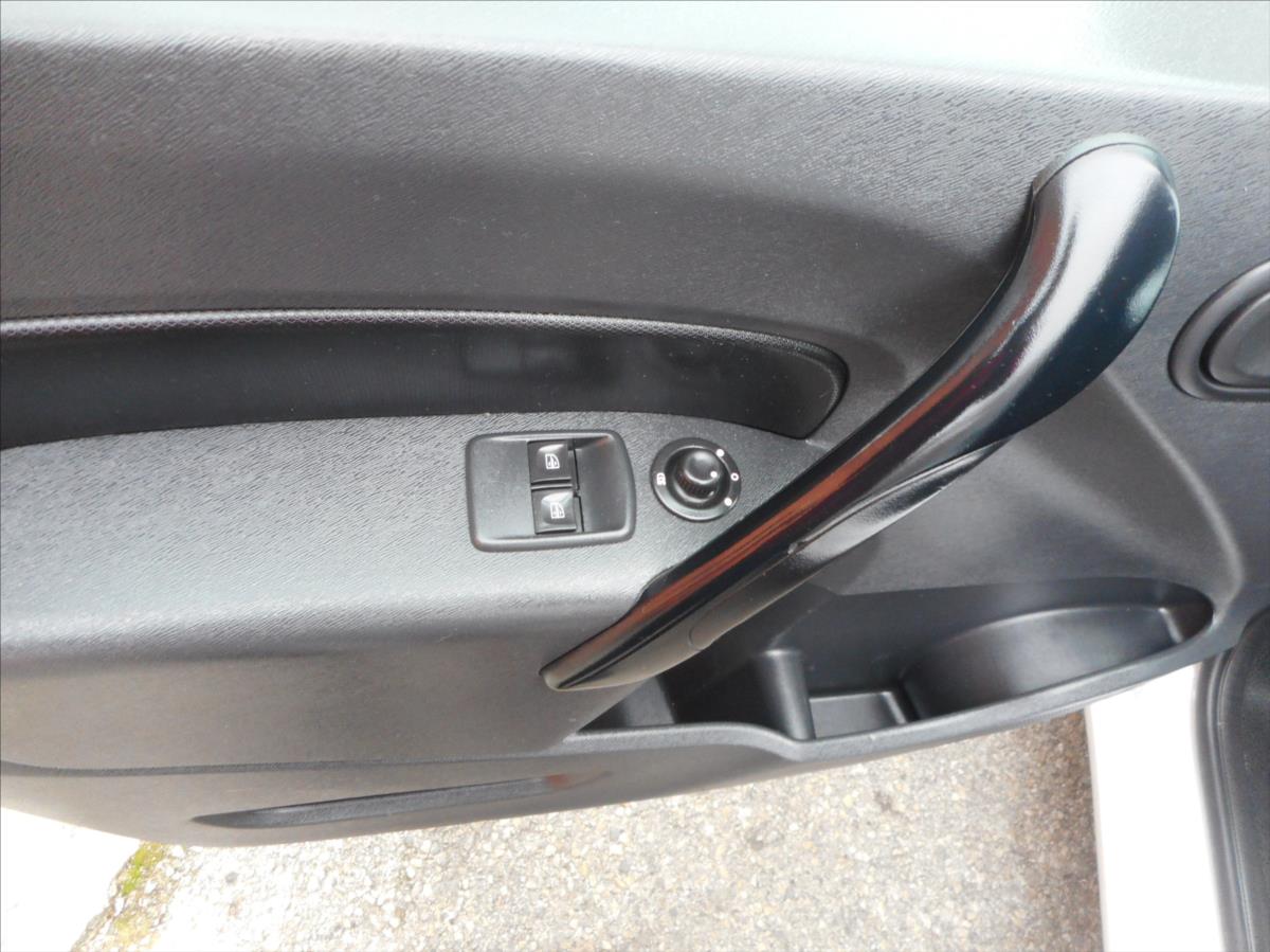 renault-kangoo-1-5-dci - 9