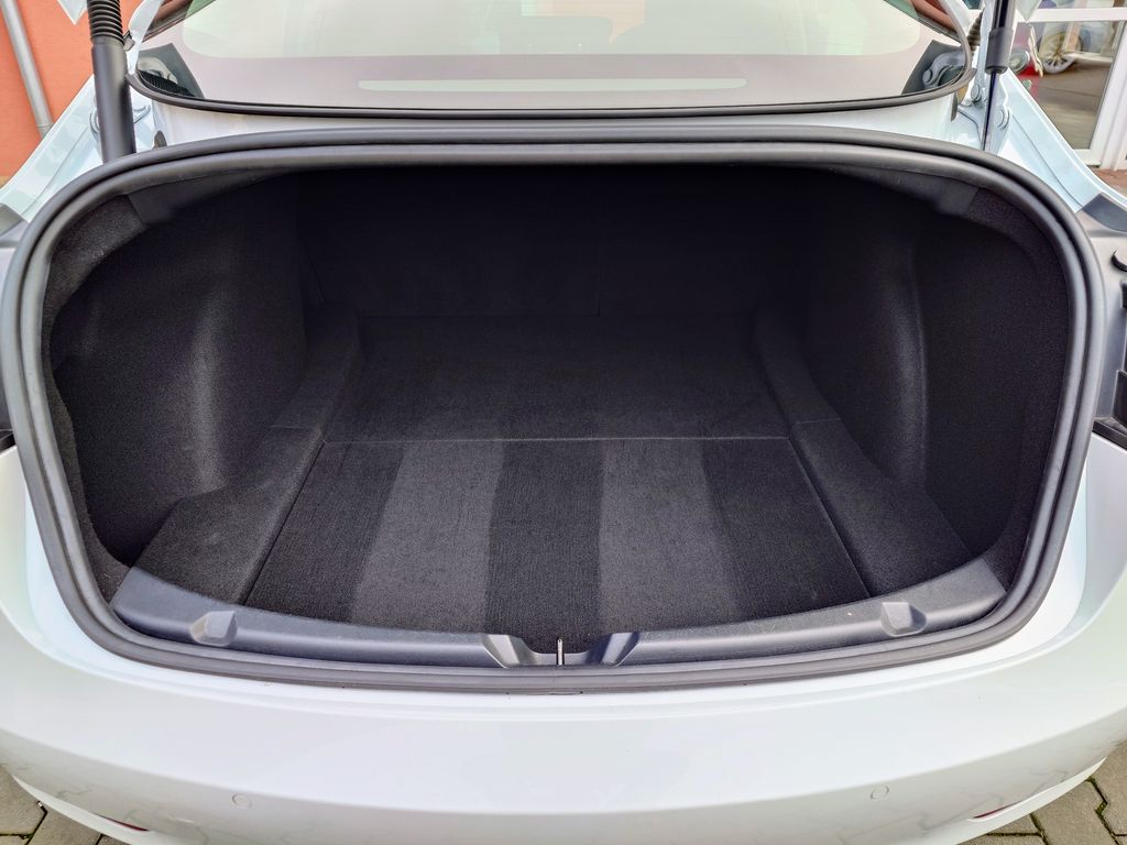 tesla-model-3-standard-plus-239-kw-soh-94-5 - 9