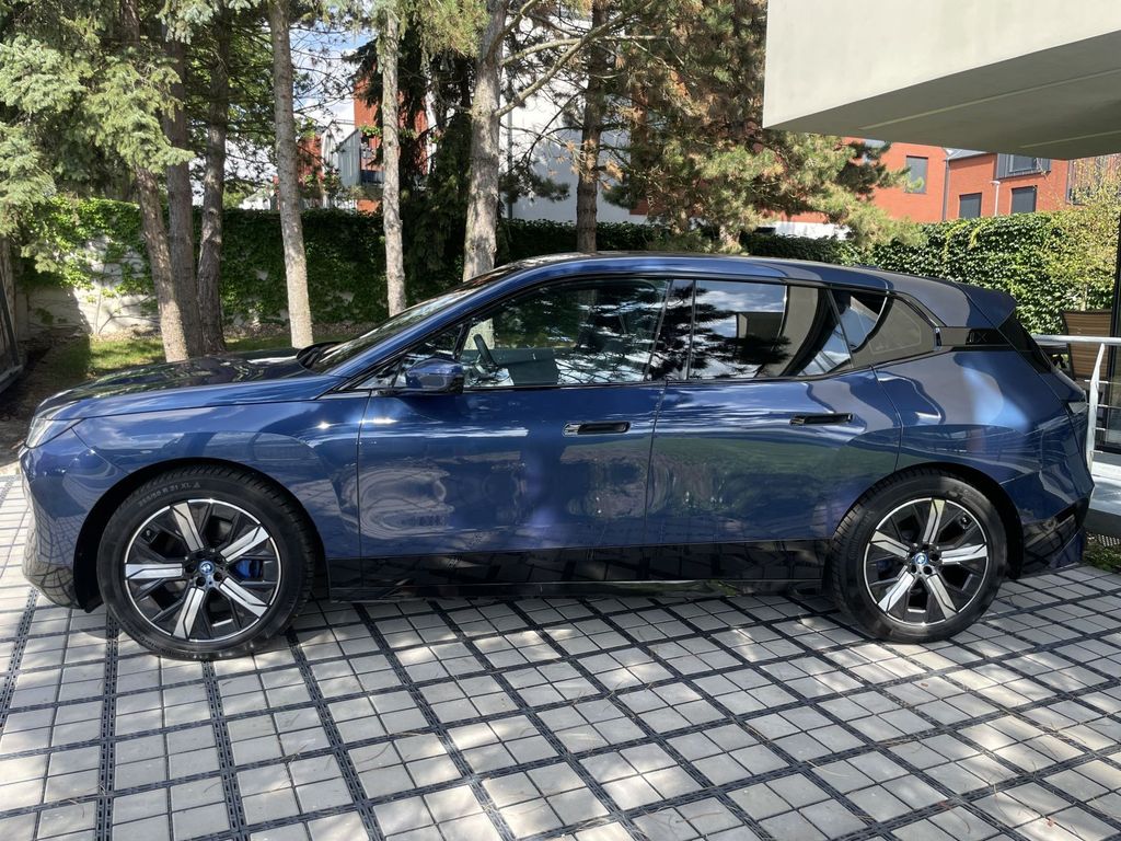 bmw-ix-xdrive40-h-k-360-kamera - 2