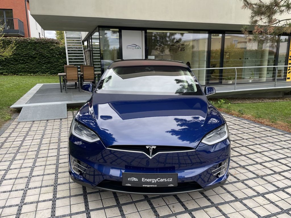 tesla-model-x-90d-awd-7mist-tazne-zarizeni - 1