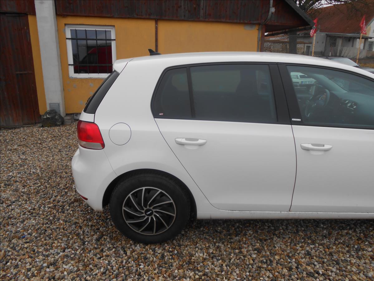 volkswagen-golf-1-2-tsi-63kw-style - 4