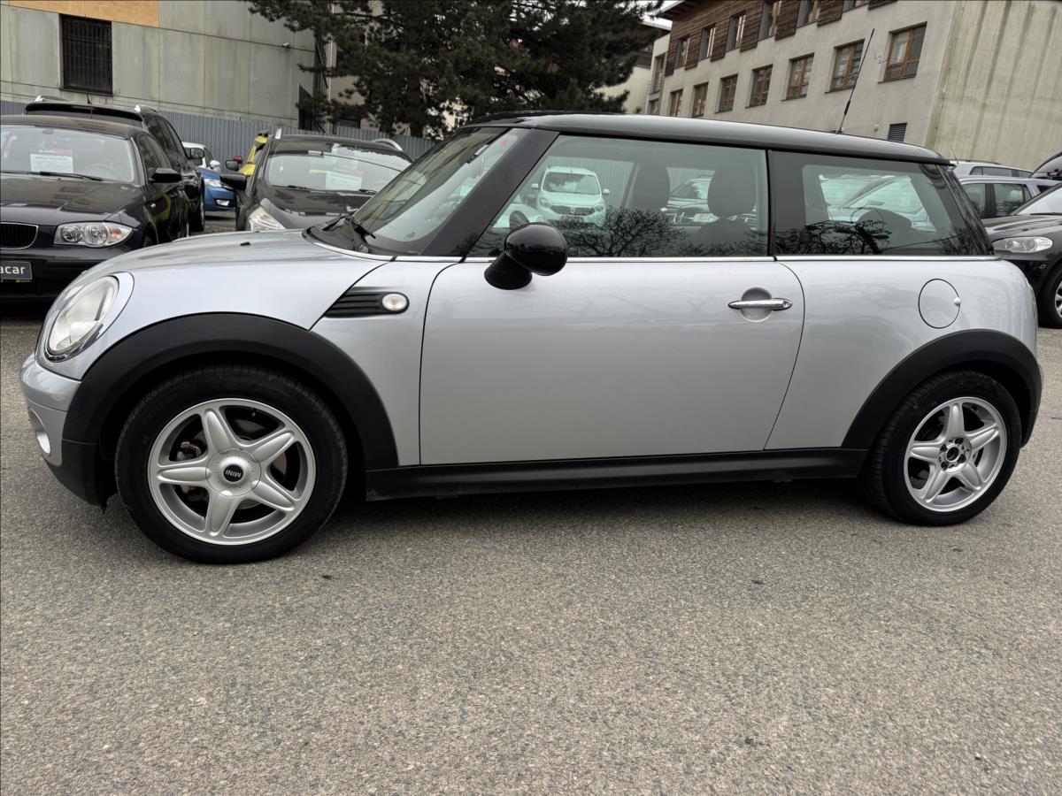 mini-cooper-1-6-bez-koroze-jede-perfektne - 3