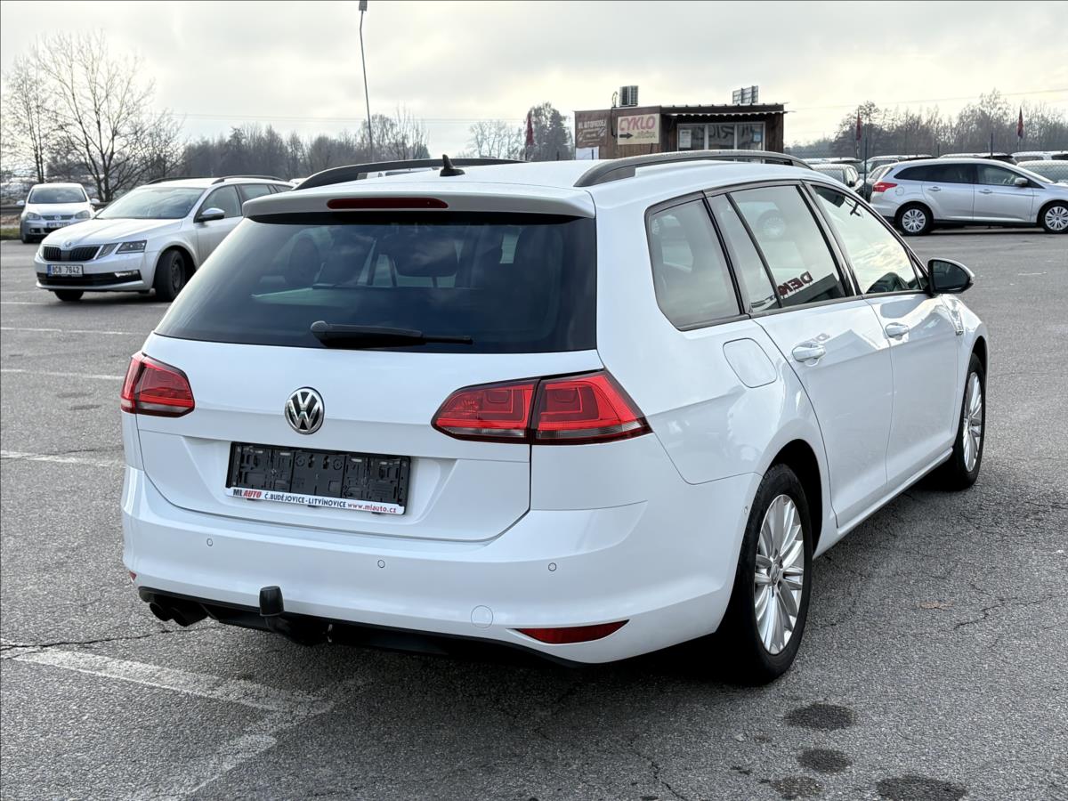 volkswagen-golf-2-0-tdi-110kw-cup-navi-vyhrev - 1