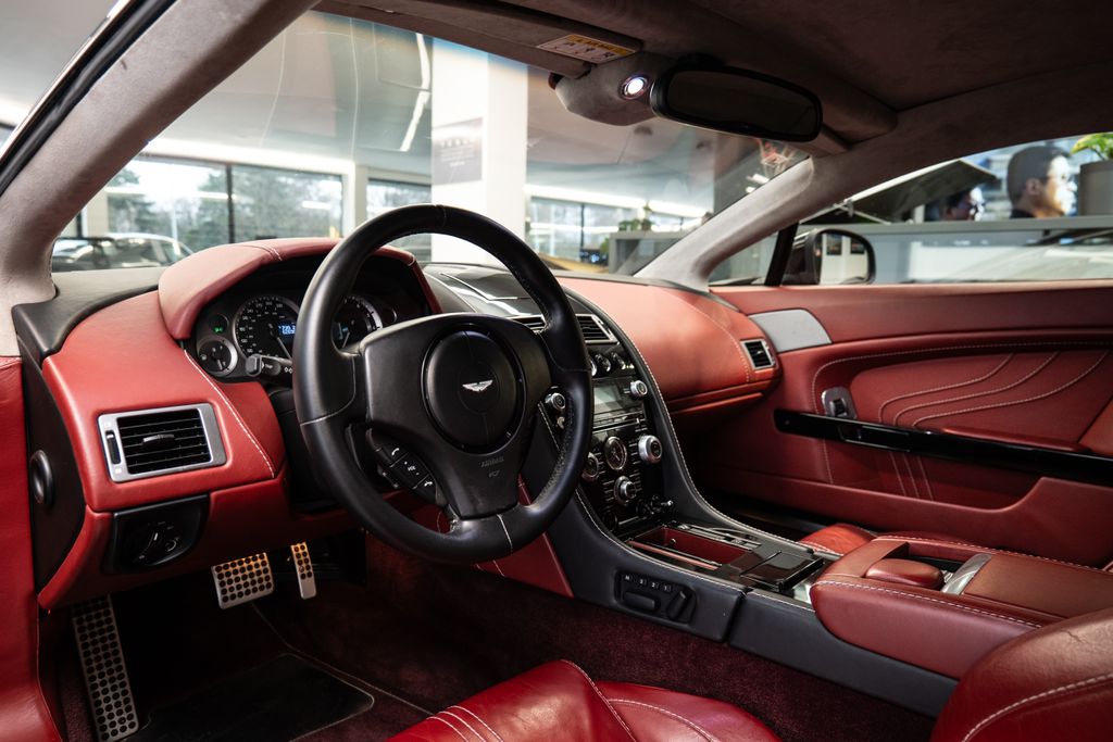 aston-martin-vantage-s - 4