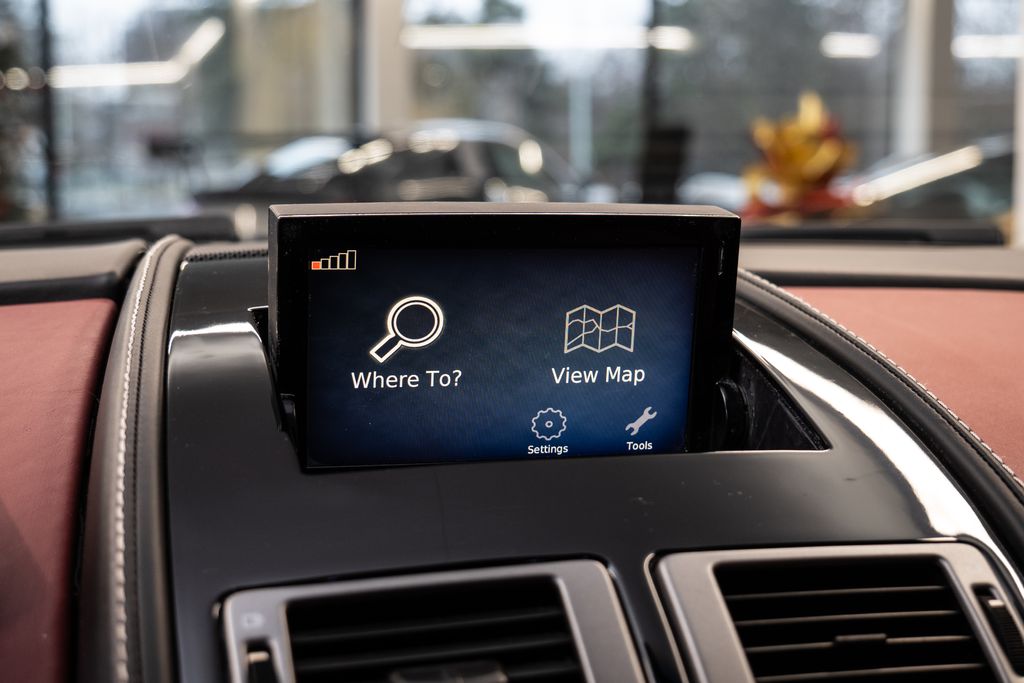 aston-martin-vantage-s - 9