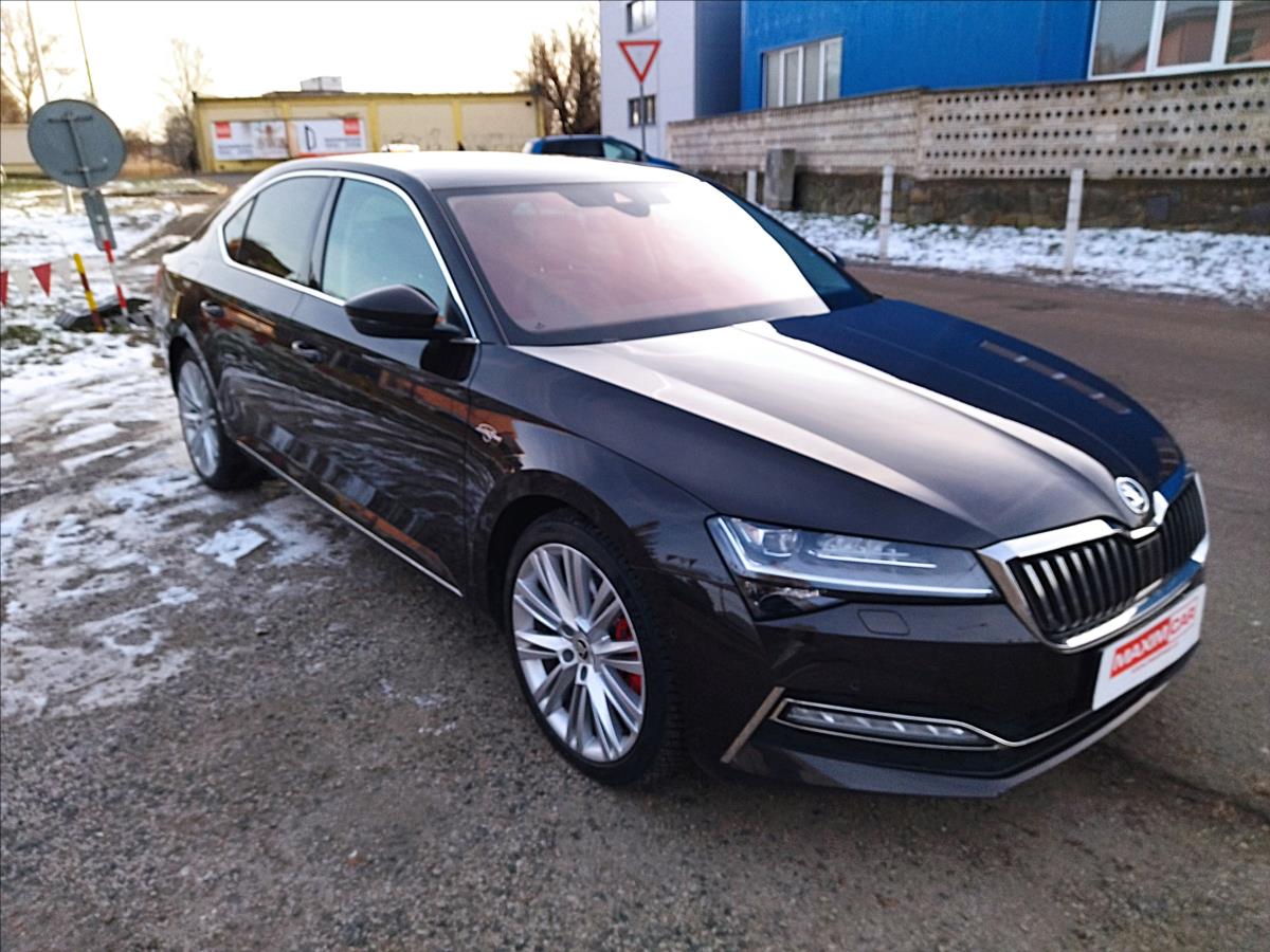 skoda-superb-2-0-tsi-4x4-dsg-200kw-laurin-a-klement - 2