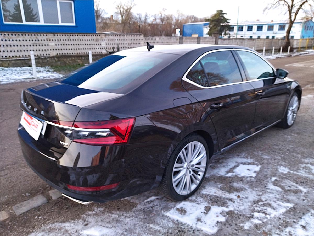 skoda-superb-2-0-tsi-4x4-dsg-200kw-laurin-a-klement - 7