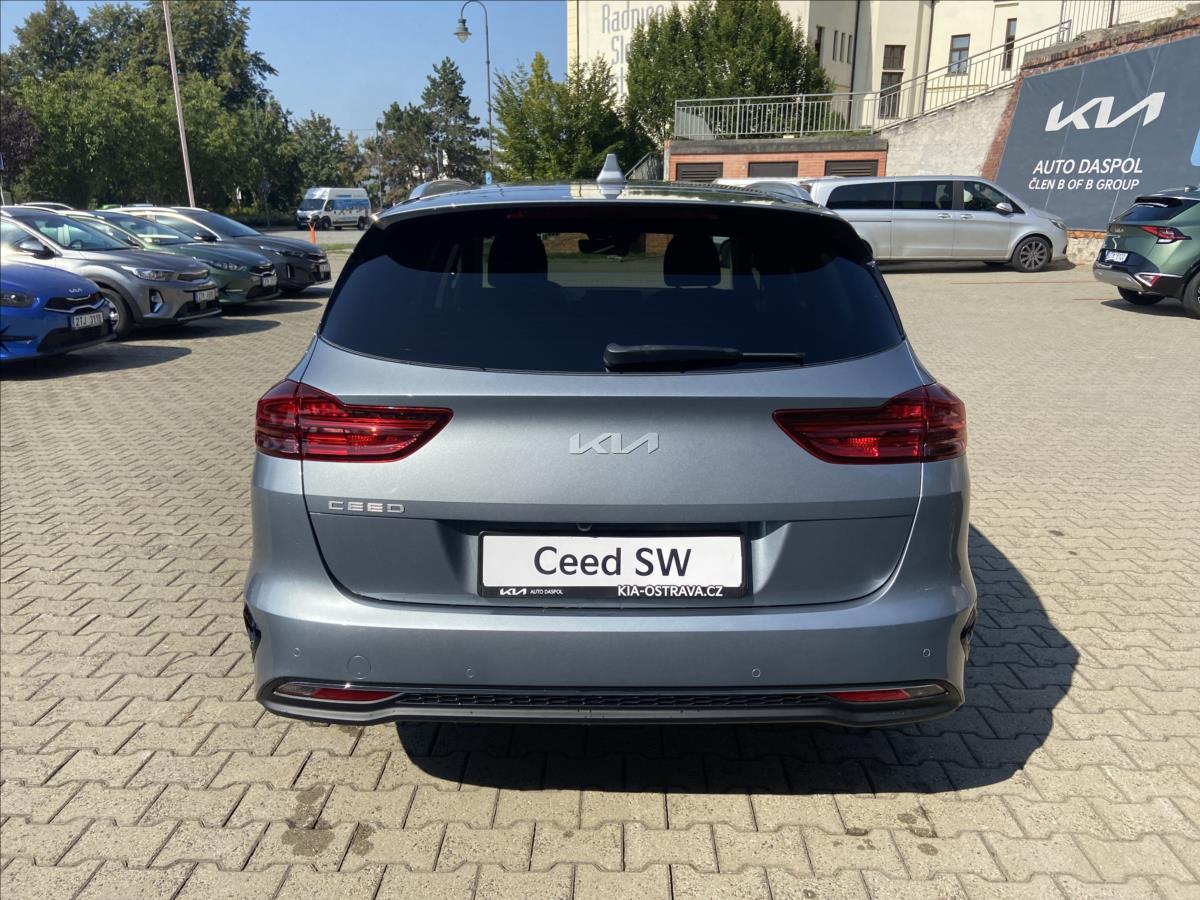 kia-ceed-1-5-t-gdi-7dct-top-bus-ref - 3