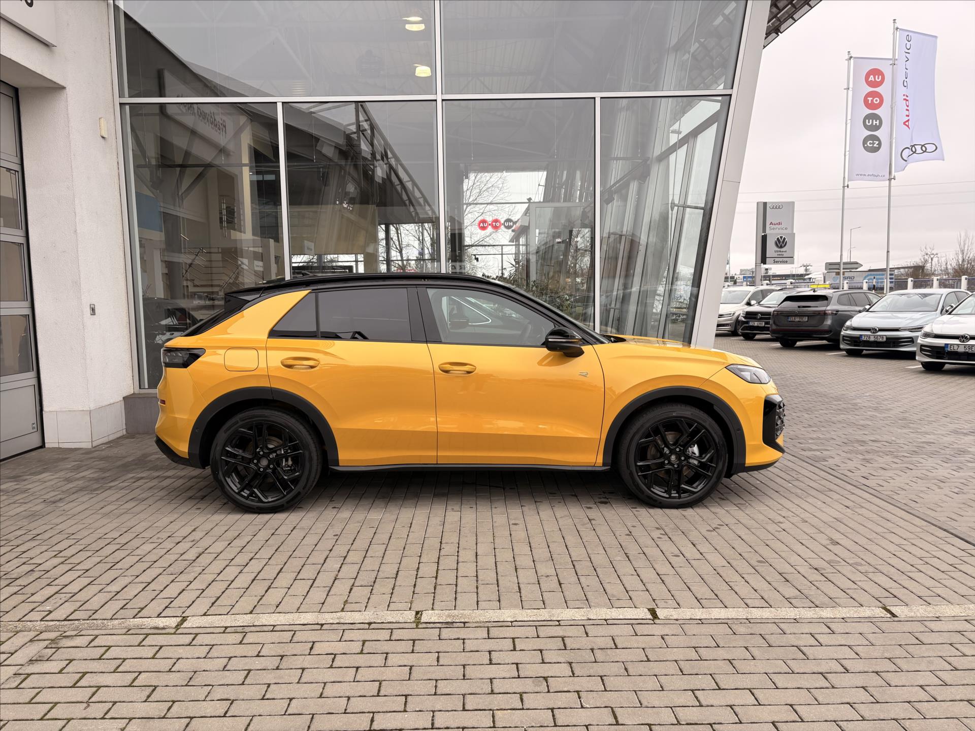 volkswagen-t-roc-1-5-etsi-110-kw-7dsg-r-line - 4
