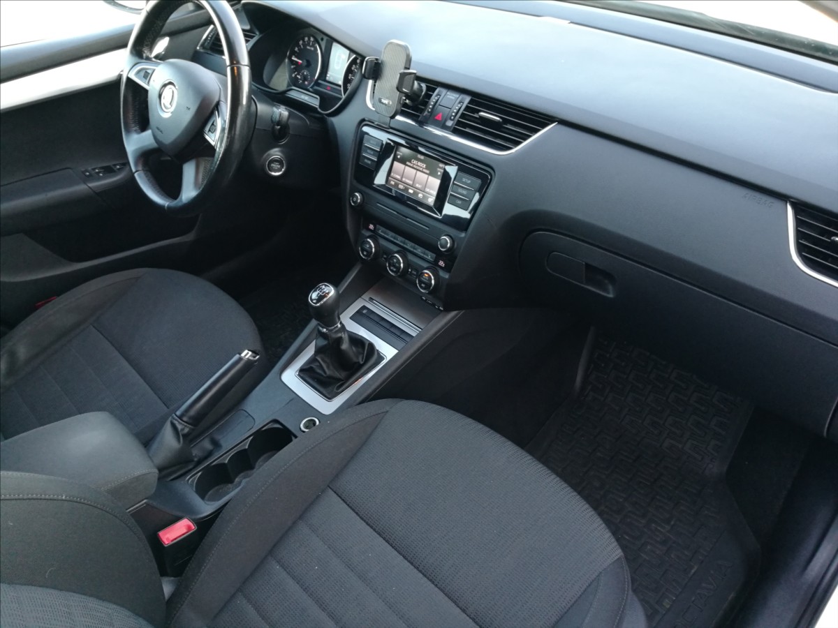 skoda-octavia-1-6-tdi-elegance - 8