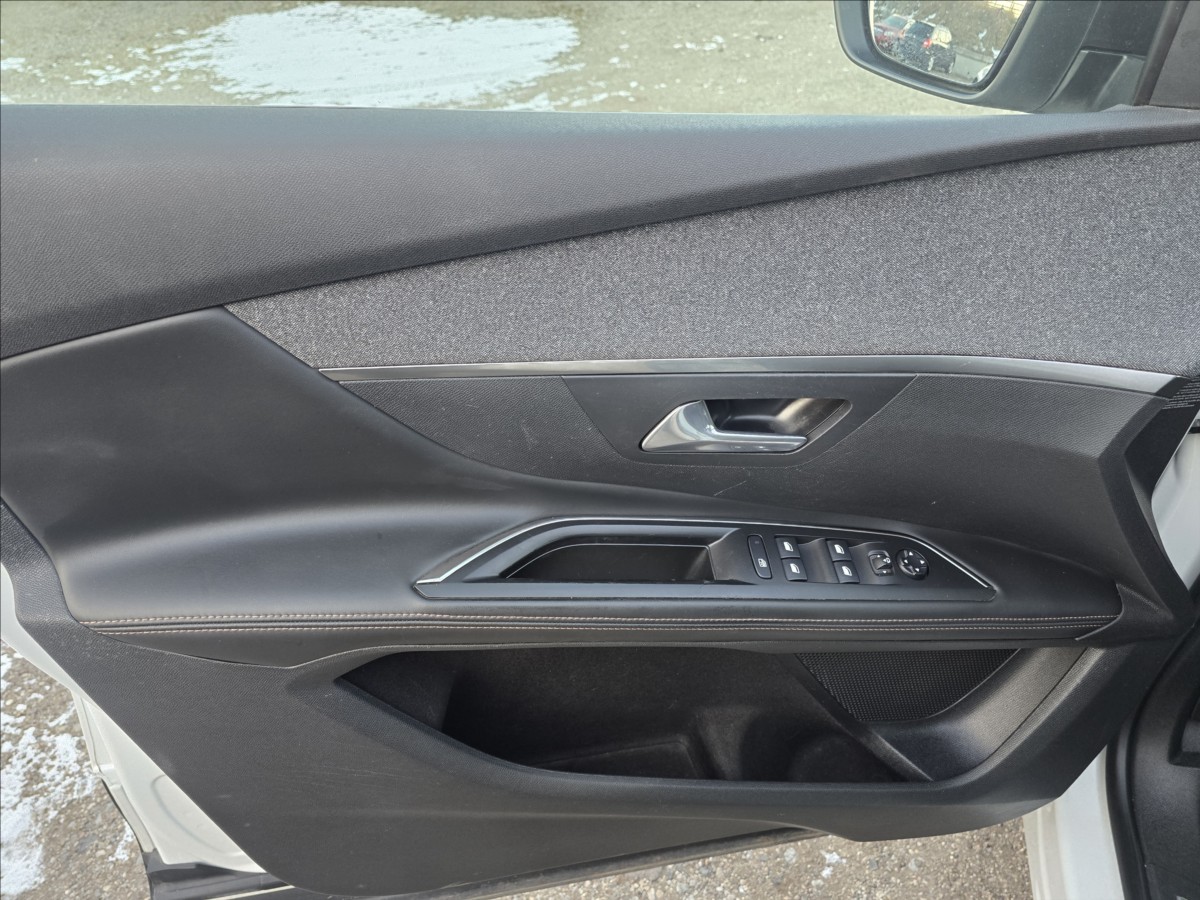 peugeot-5008-1-6-hdi-gt-line - 9