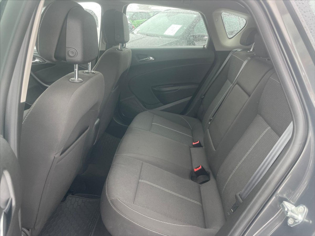 opel-astra-1-6-cdti - 8