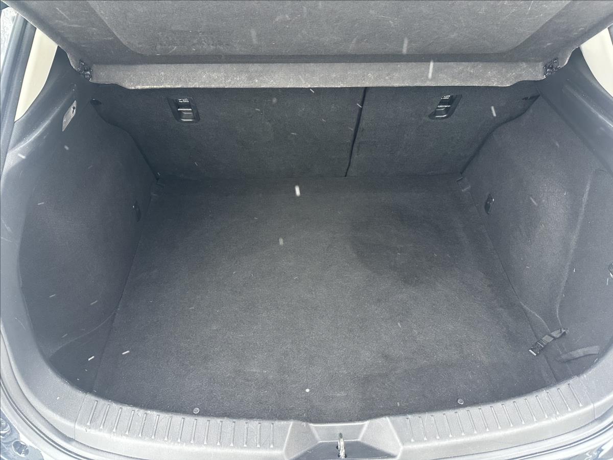 mazda-3-2-0-g120-1-majitel - 4