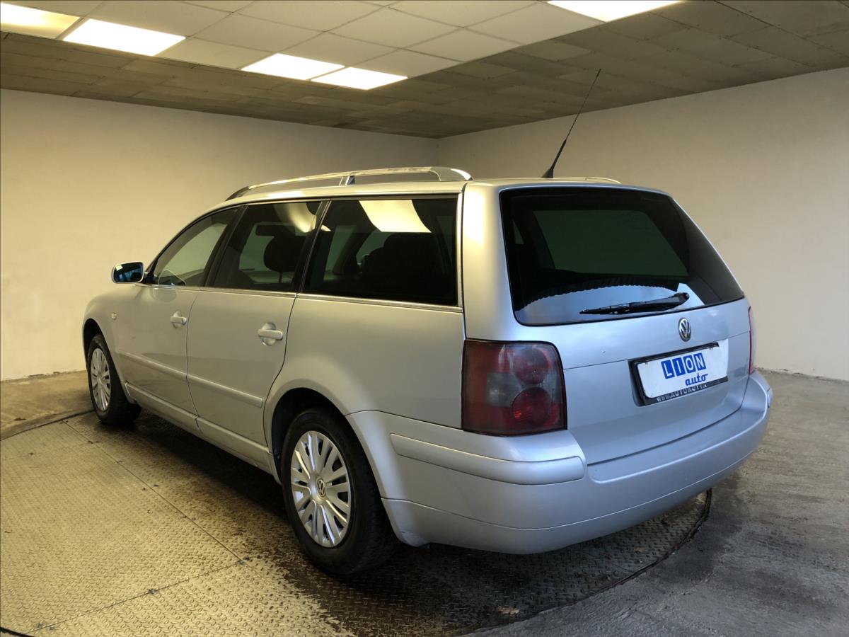 volkswagen-passat-1-9-tdi-trendline - 4