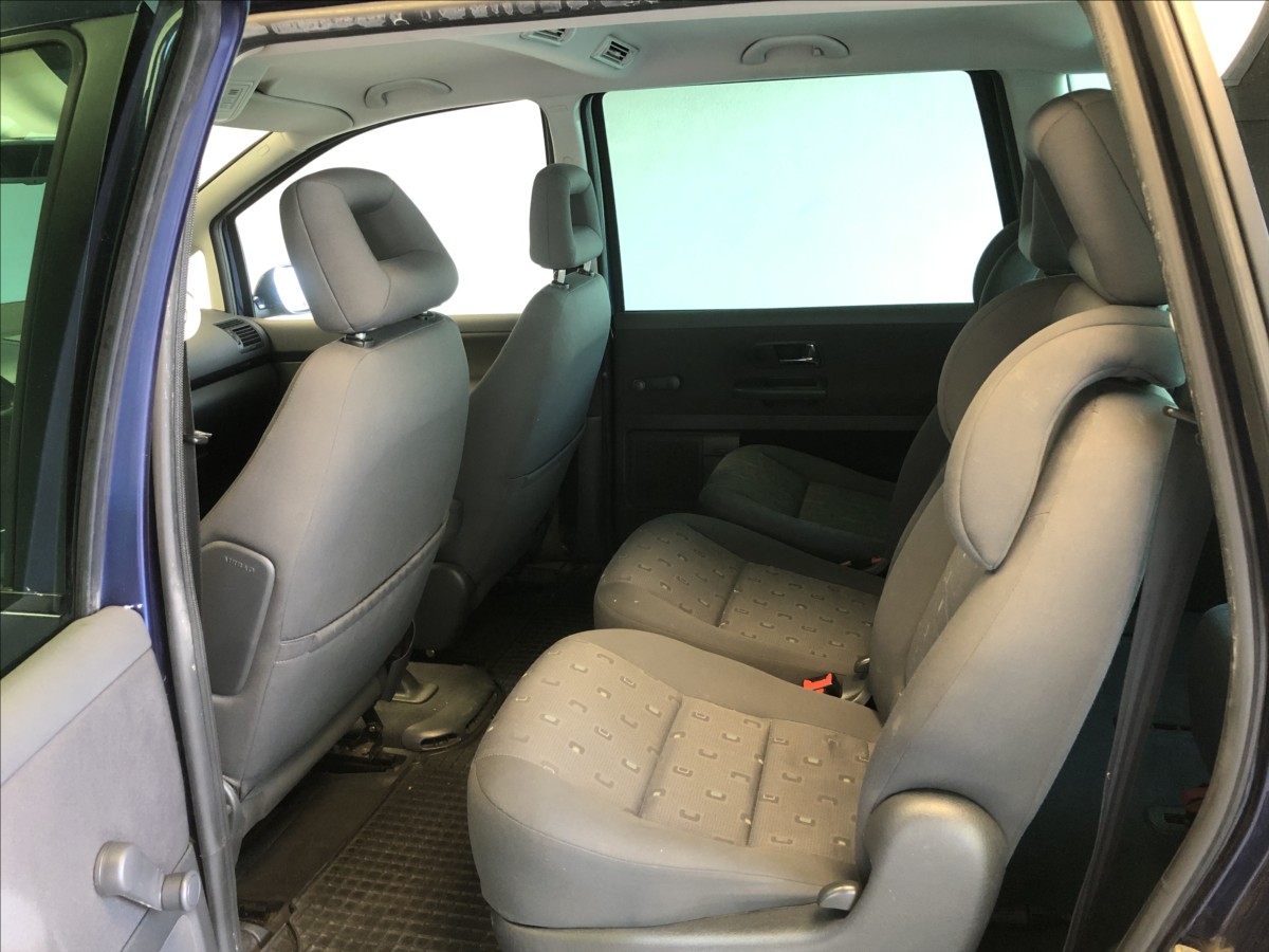 volkswagen-sharan-1-9-tdi-trendline - 9