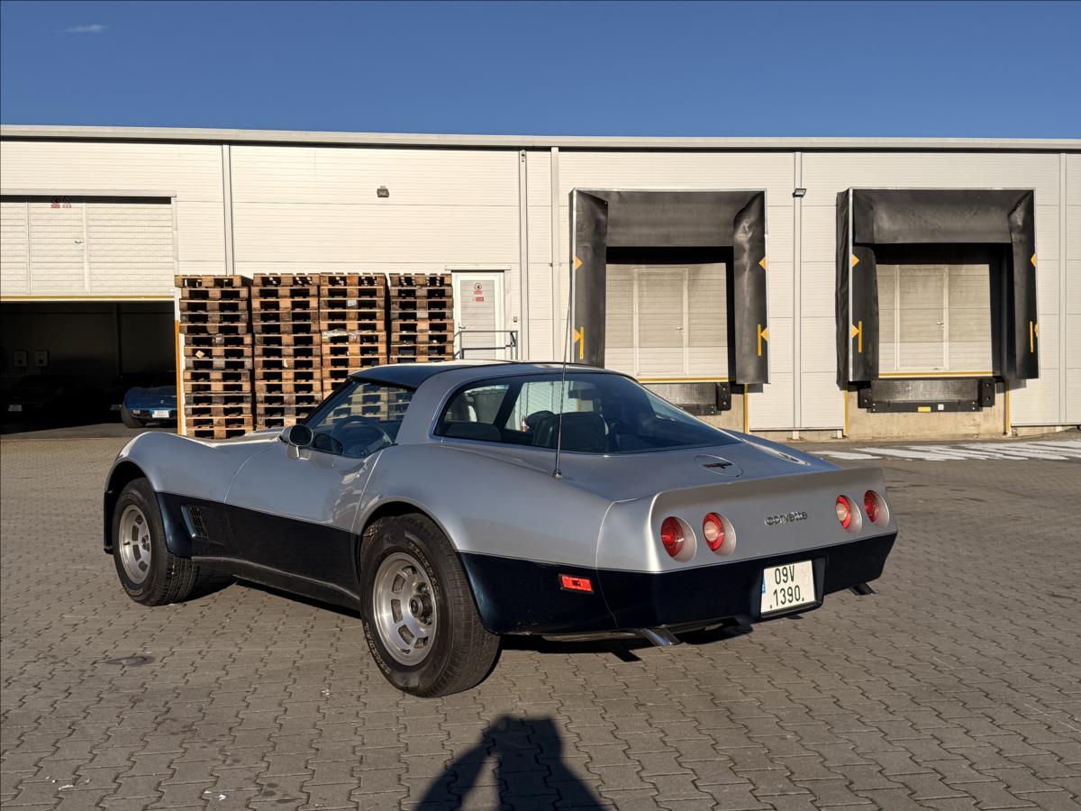 chevrolet-corvette-5-7-c3-po-renovaci - 7