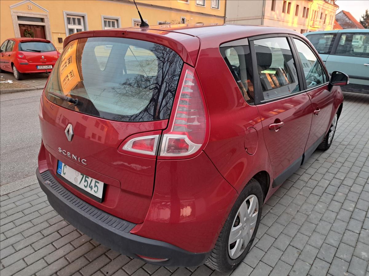 renault-scenic-1-5-dci - 9