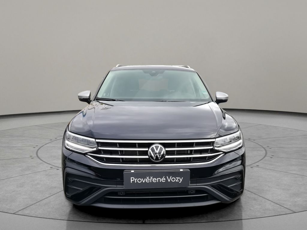 volkswagen-tiguan-allspace-1-5-tsi-dsg-life-110-kw - 3