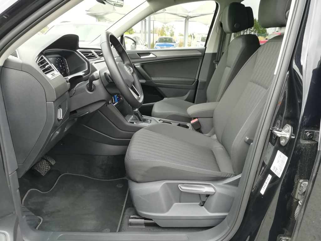 volkswagen-tiguan-allspace-1-5-tsi-dsg-life-110-kw - 4