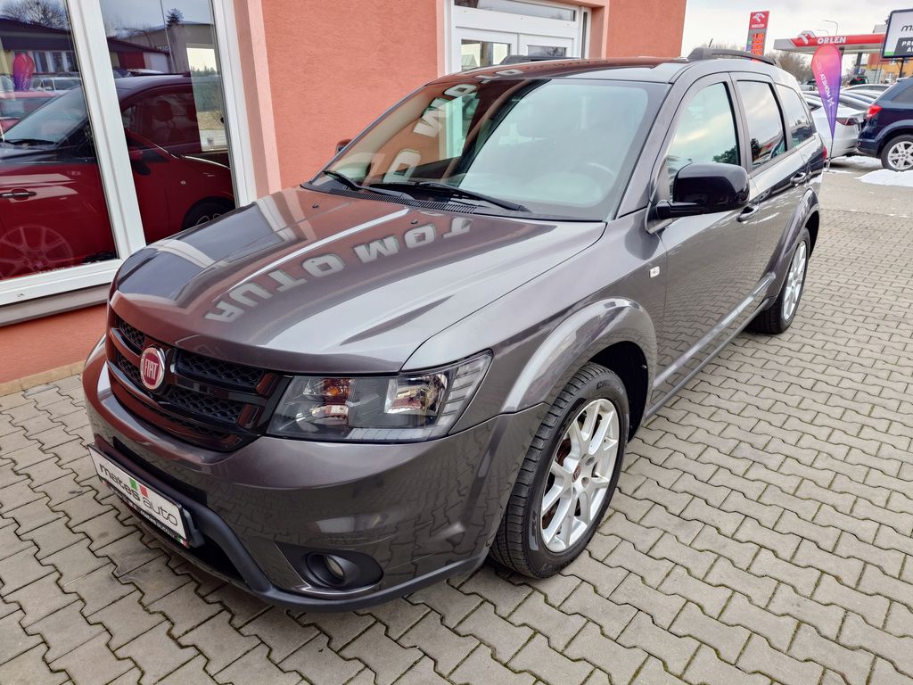 Fiat Freemont 2.0 Multijet 125 kW Black Code