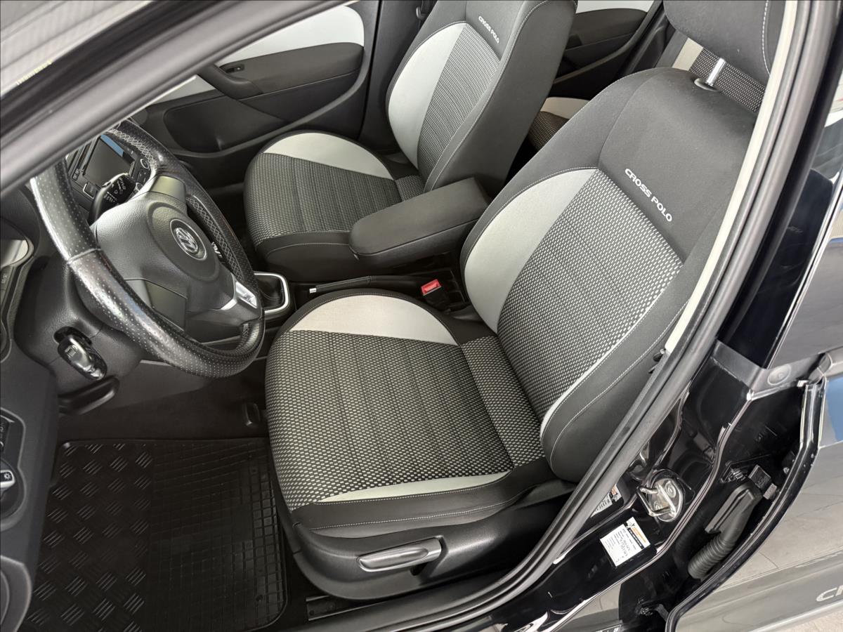 volkswagen-polo-1-2-cross-77kw-servisni-knizka - 9