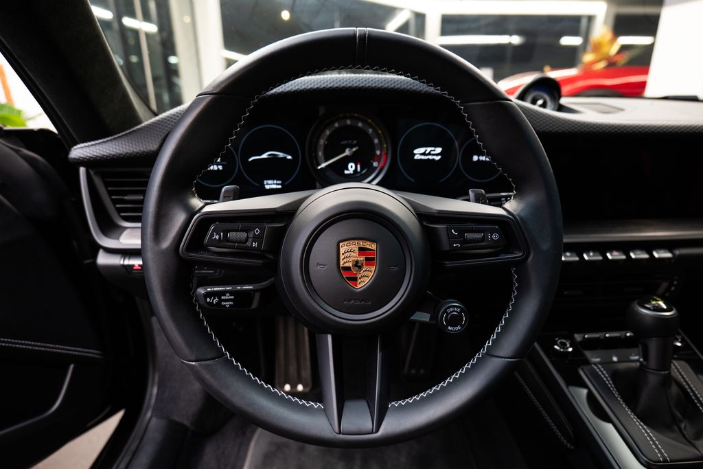 porsche-911-gt3-touring-lift-pccb-led - 6