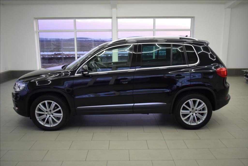volkswagen-tiguan-2-0-tdi-sport-style-dsg-xen - 4