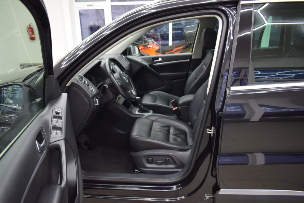 volkswagen-tiguan-2-0-tdi-sport-style-dsg-xen - 9