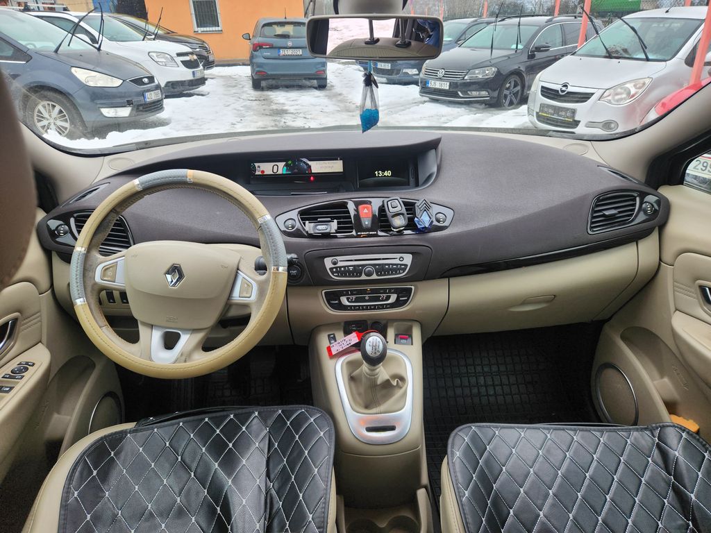 renault-grand-scenic-1-6-dci - 9