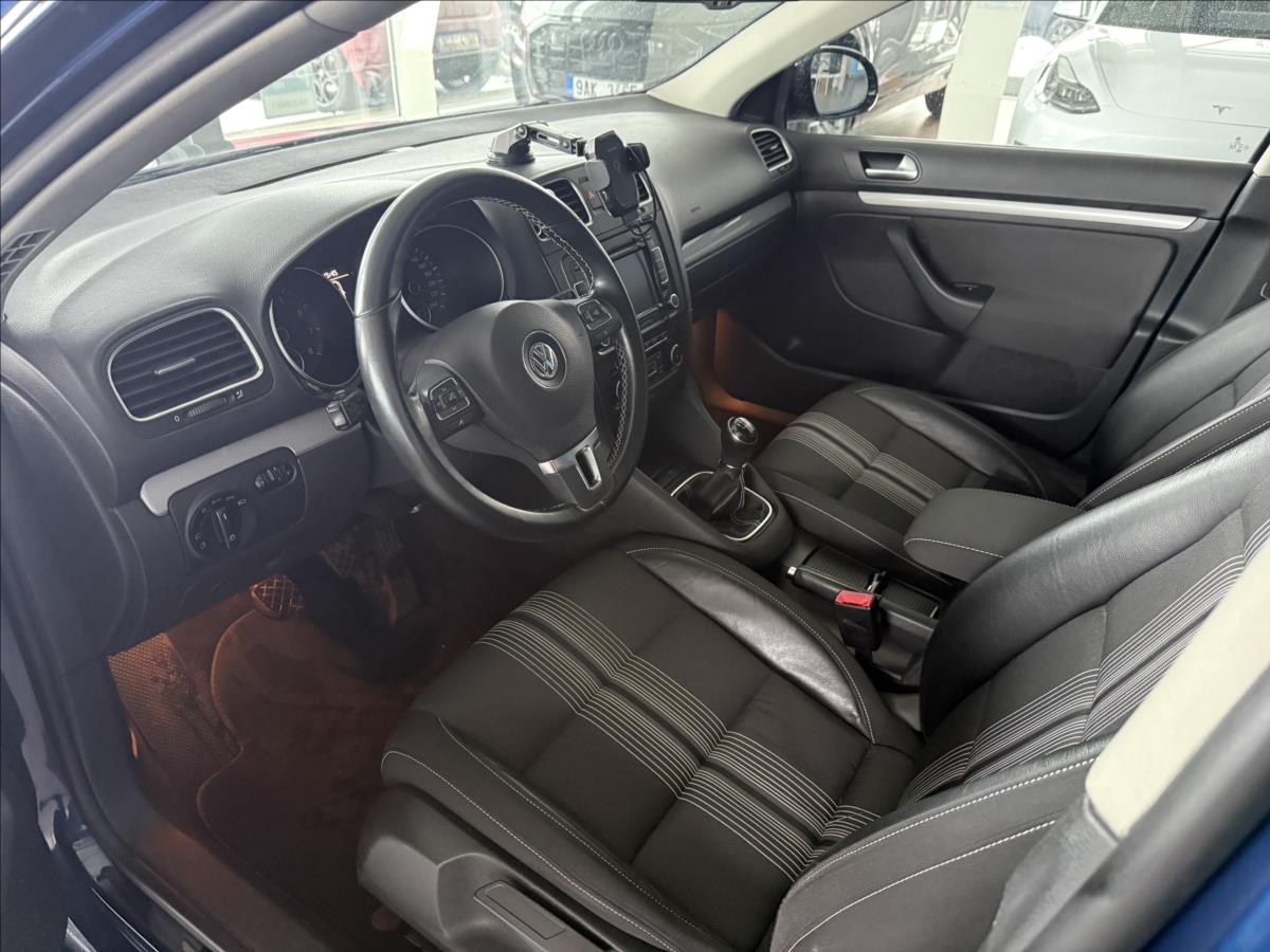 volkswagen-golf-1-2-tsi-77kw-match-serviska - 6
