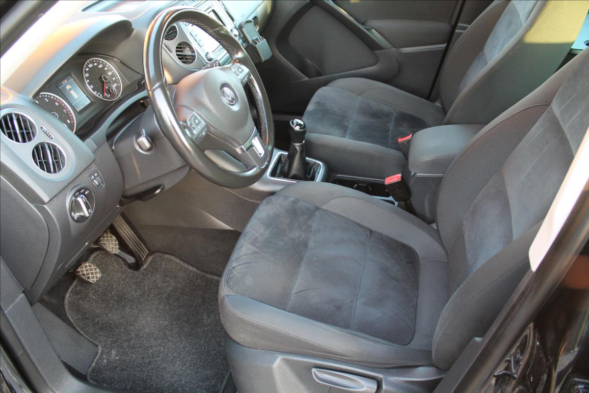 volkswagen-tiguan-1-4-tsi-90kw-sport-style - 8
