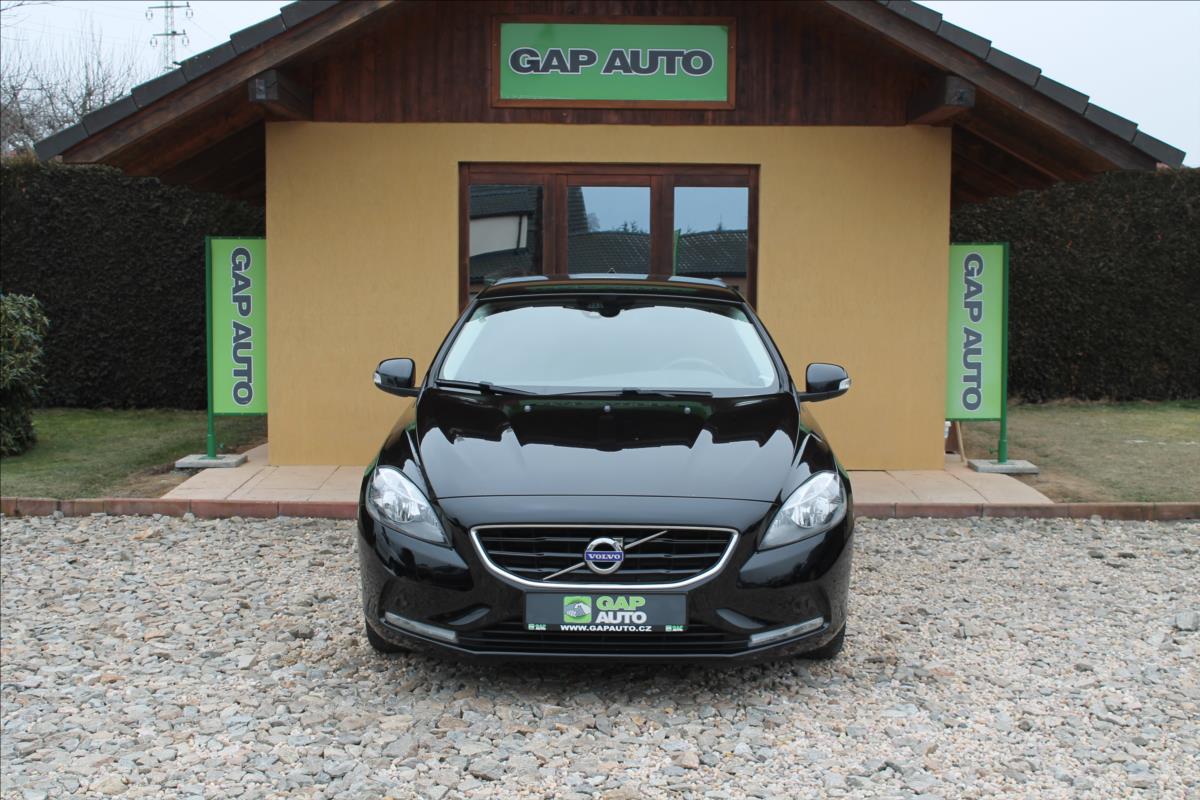 volvo-v40-2-0-d2-88kw-navi - 1