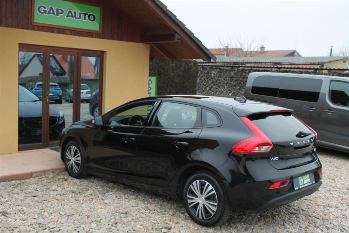 volvo-v40-2-0-d2-88kw-navi - 3