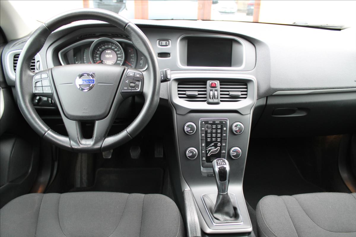 volvo-v40-2-0-d2-88kw-navi - 8