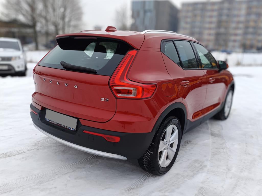 volvo-xc40-mhev-b3-core-7at - 3