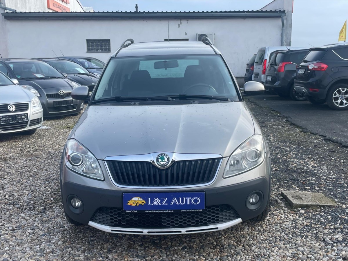 skoda-roomster-1-6-tdi-scout - 1