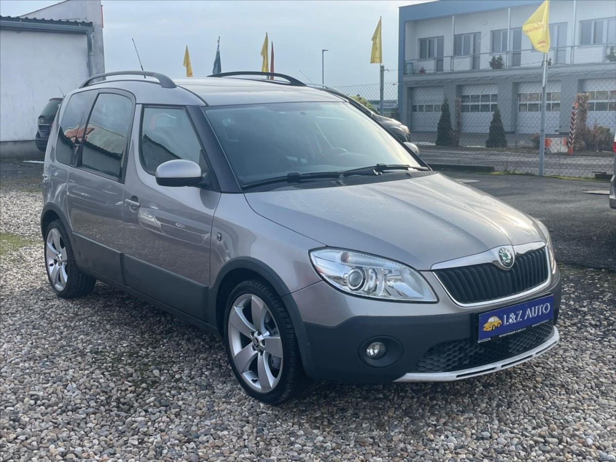 skoda-roomster-1-6-tdi-scout - 2
