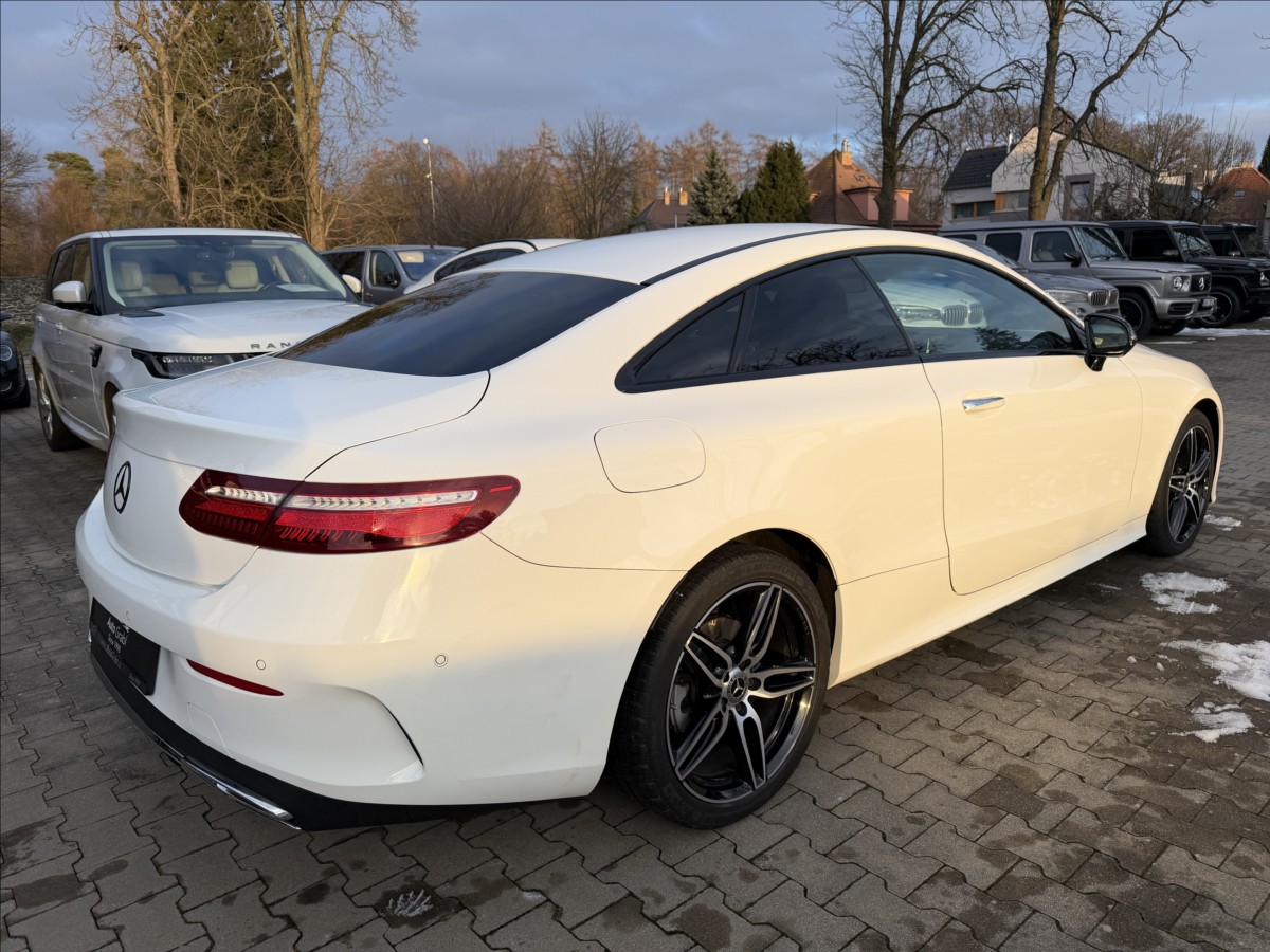 mercedes-benz-tridy-e-220d-4matic-amg - 4