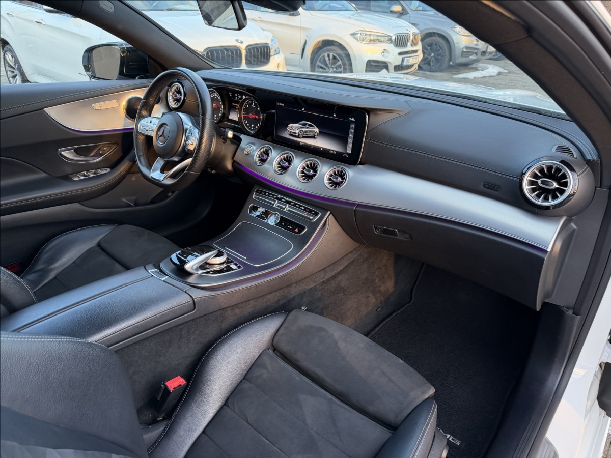 mercedes-benz-tridy-e-220d-4matic-amg - 9