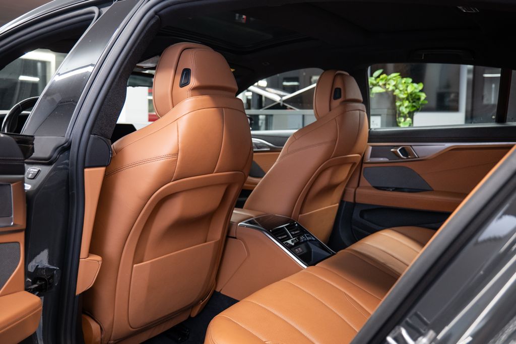 bmw-rada-8-i-grancoupe-laser-softclose-m - 8