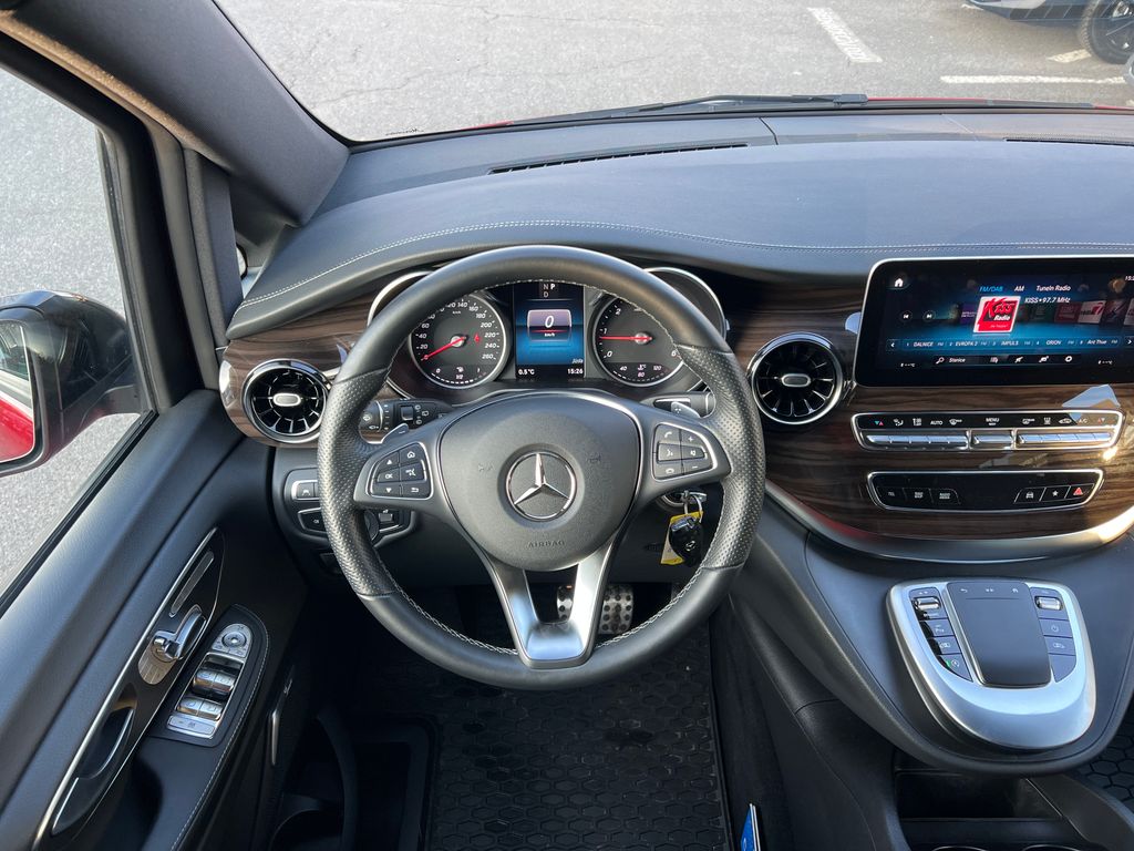 mercedes-benz-tridy-v-2-0-174kw-v300-7mist-xl-dph - 8