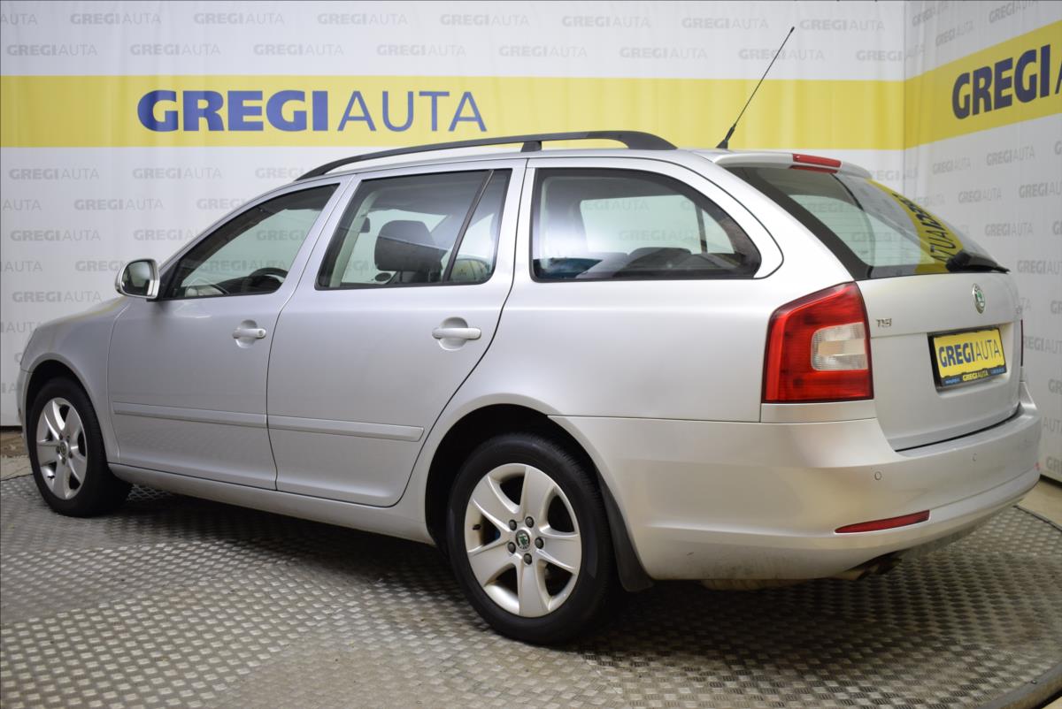 skoda-octavia-1-4-tsi-bez-koroze-super-stav - 4
