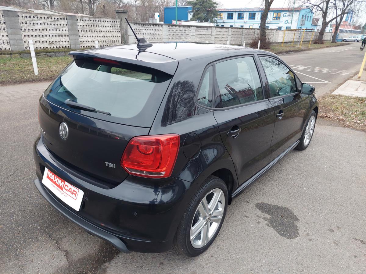 volkswagen-polo-1-2-tsi-r-line-top-vybava - 4
