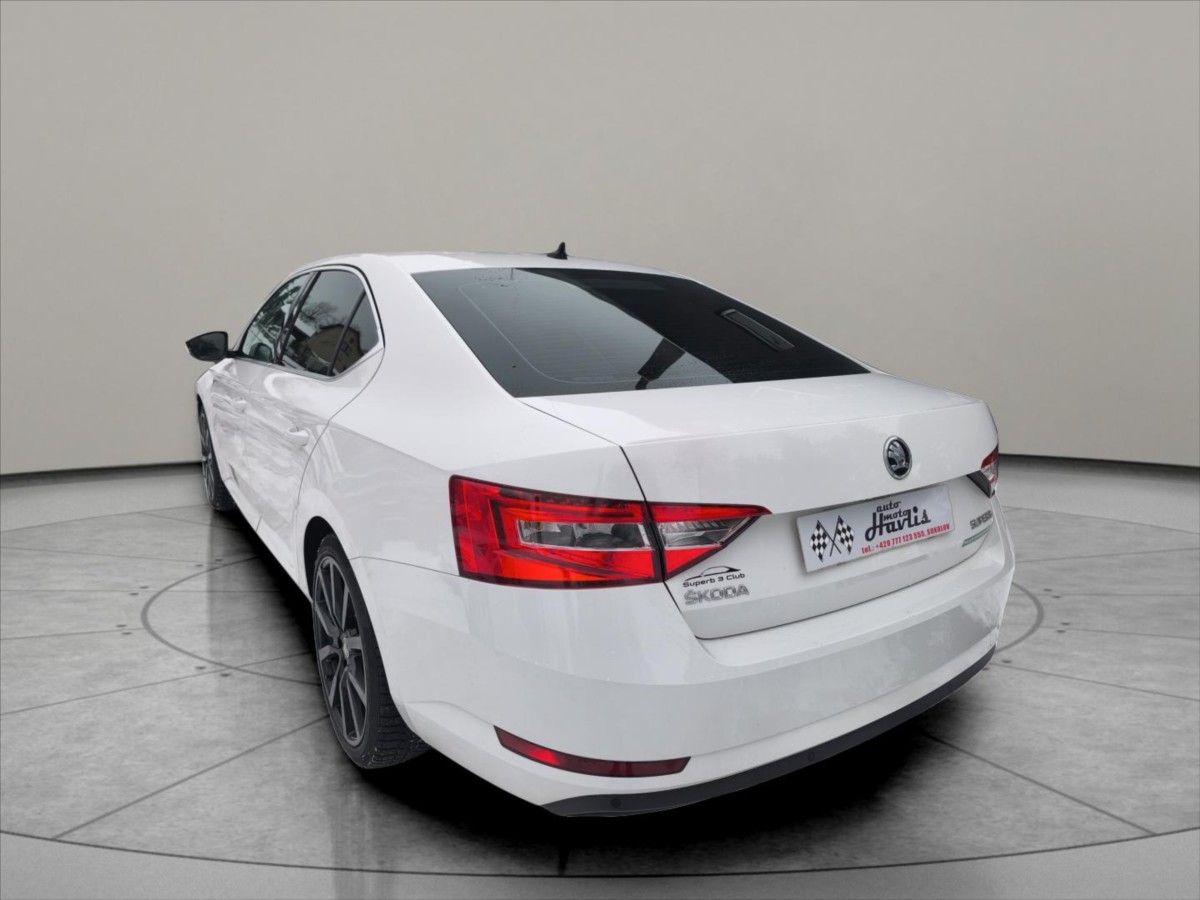 skoda-superb-2-0-tdi-110kw-sedan - 3