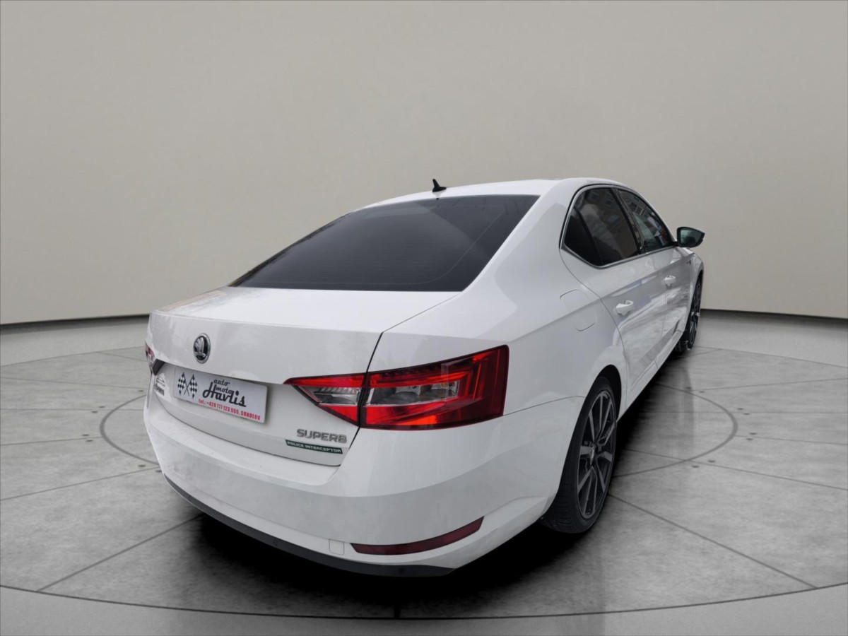 skoda-superb-2-0-tdi-110kw-sedan - 4