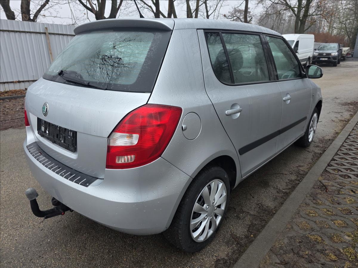 skoda-fabia-1-2-1-2i-44kw-klima-abs-tazne-1-2i-44kw-klima-abs-tazne - 5