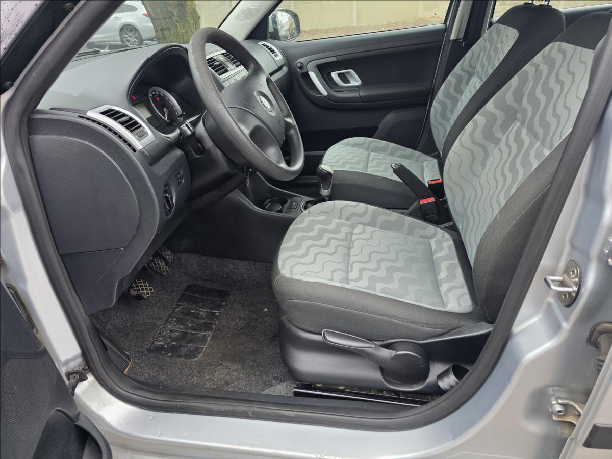 skoda-fabia-1-2-1-2i-44kw-klima-abs-tazne-1-2i-44kw-klima-abs-tazne - 8