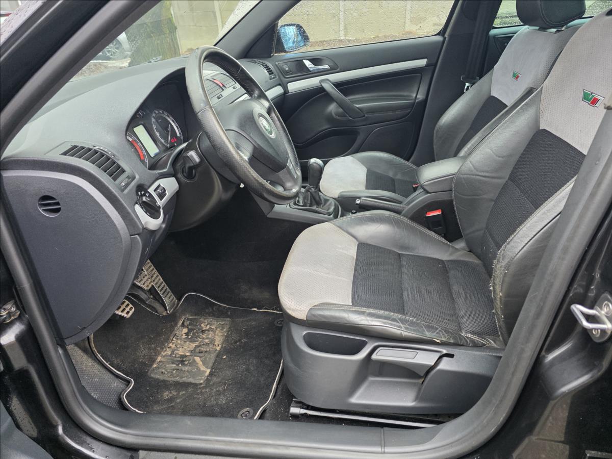 skoda-octavia-2-0-2-0tdi-rs-125kw-alu-18-2-0tdi-rs-125kw-alu-18 - 8