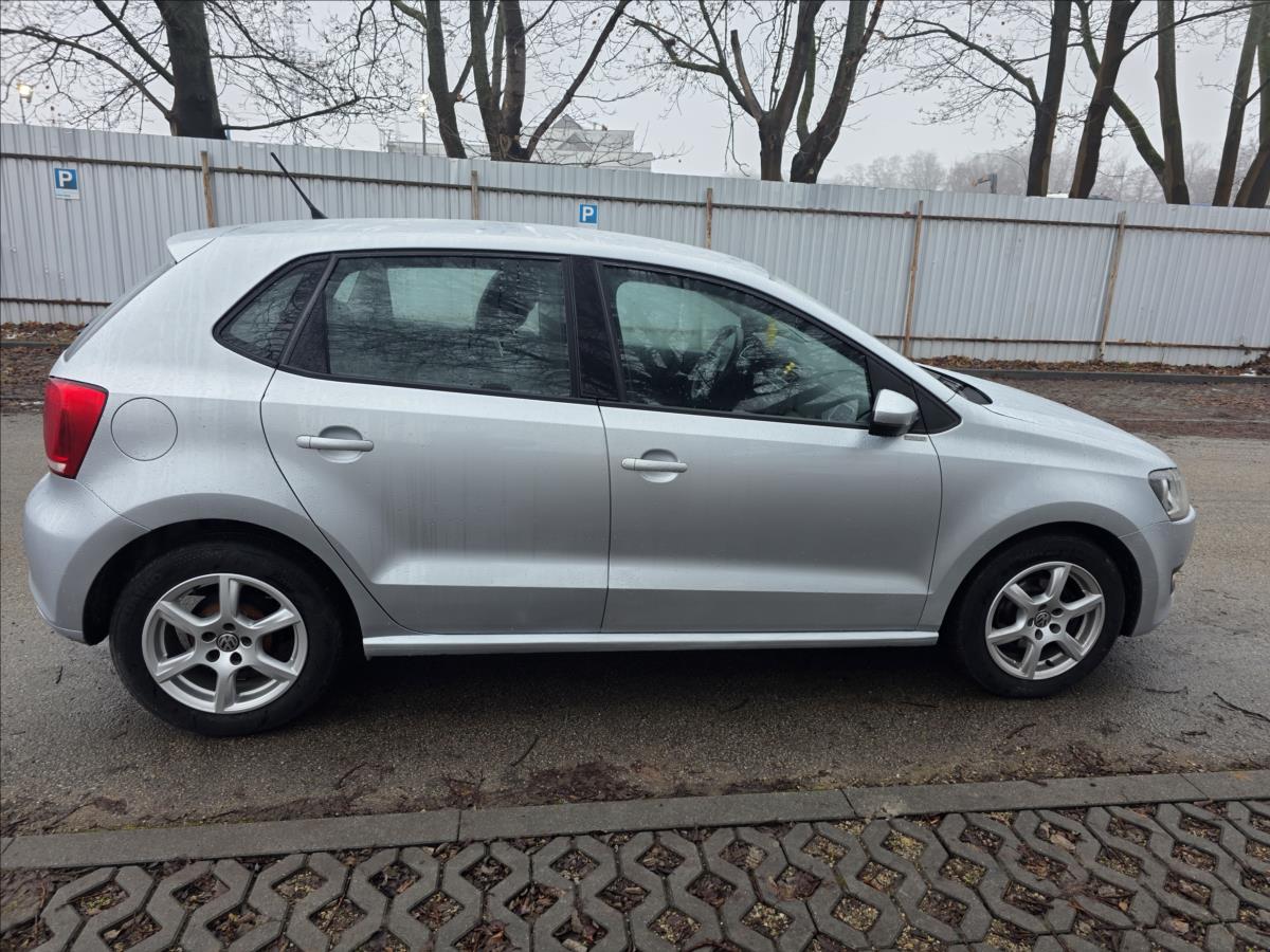 volkswagen-polo-1-4-1-4i-63kw-dsg-klima-5-dv-1-4i-63kw-dsg-klima-5-dv - 6
